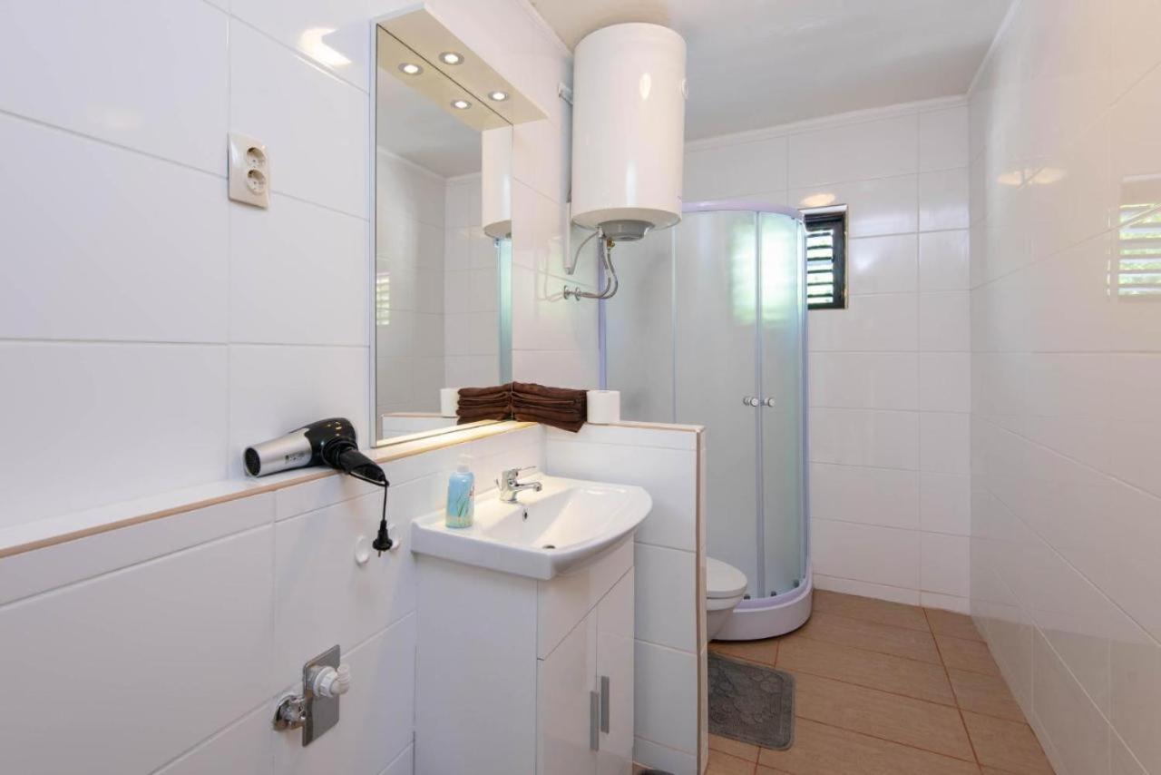 אורביץ Apartments Ljiljana מראה חיצוני תמונה