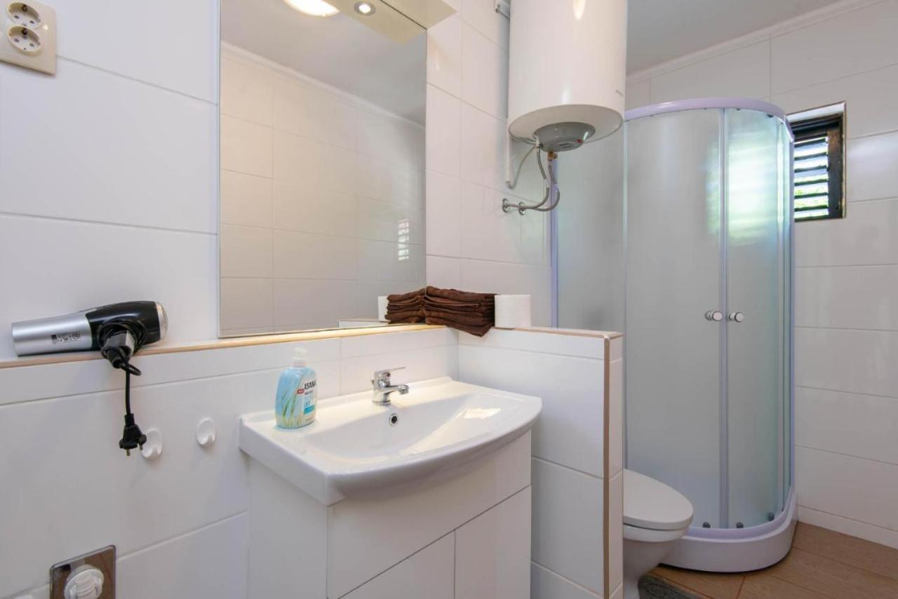 אורביץ Apartments Ljiljana מראה חיצוני תמונה