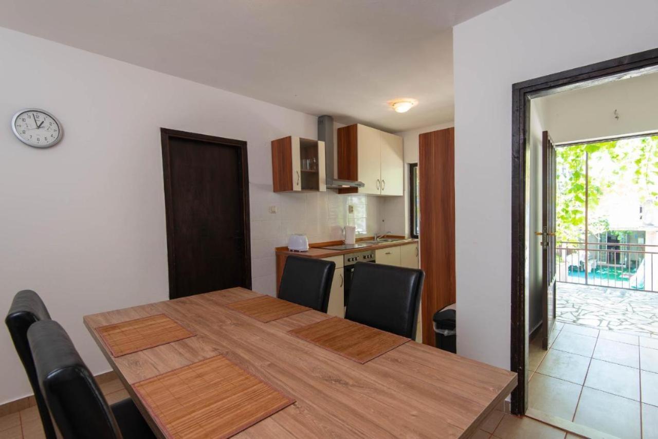 אורביץ Apartments Ljiljana מראה חיצוני תמונה