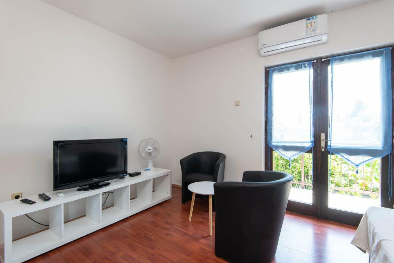 אורביץ Apartments Ljiljana מראה חיצוני תמונה