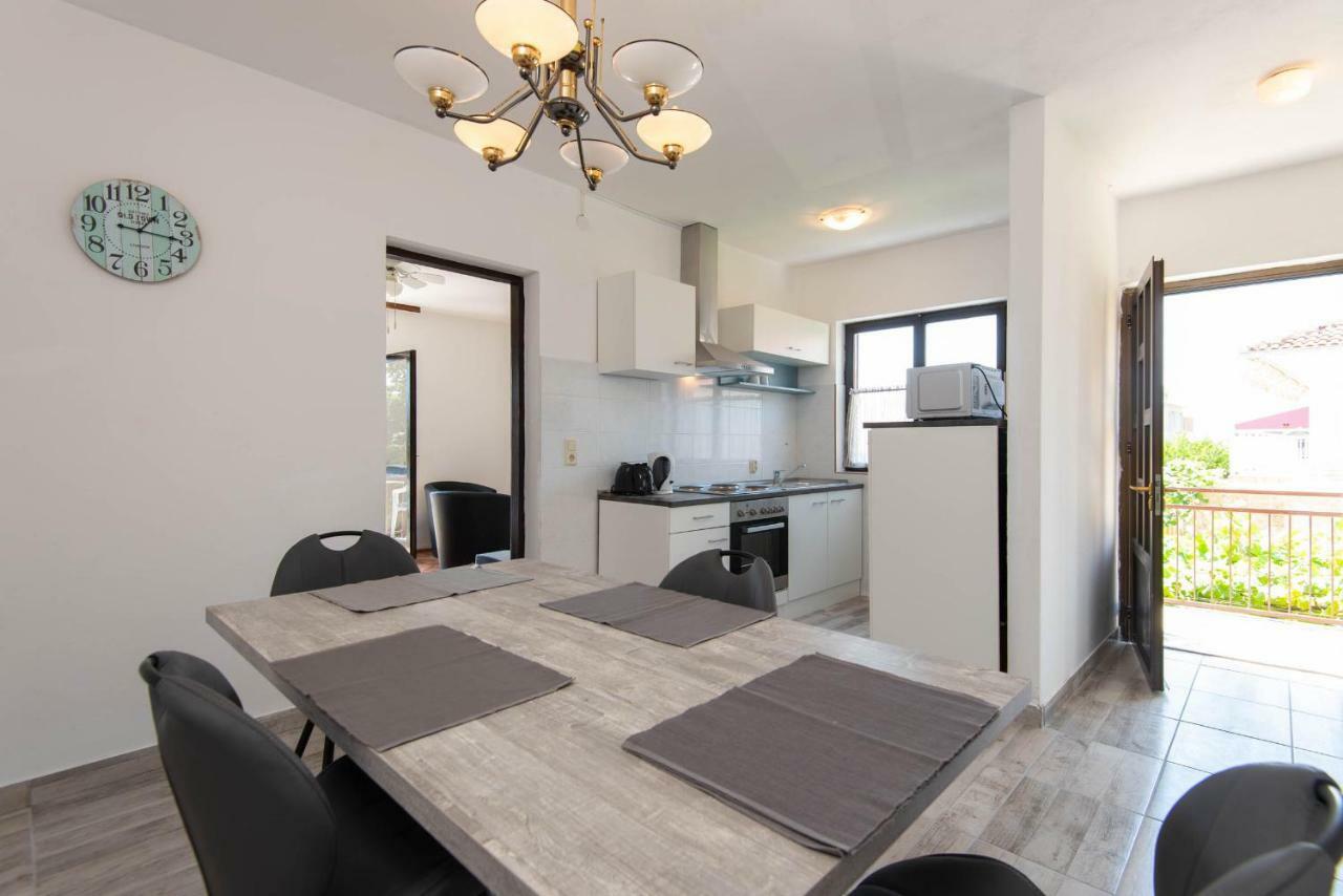 אורביץ Apartments Ljiljana מראה חיצוני תמונה