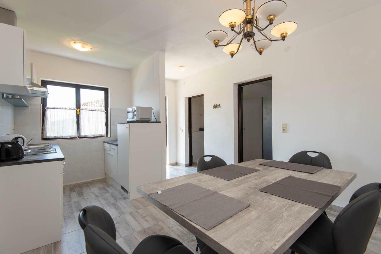אורביץ Apartments Ljiljana מראה חיצוני תמונה
