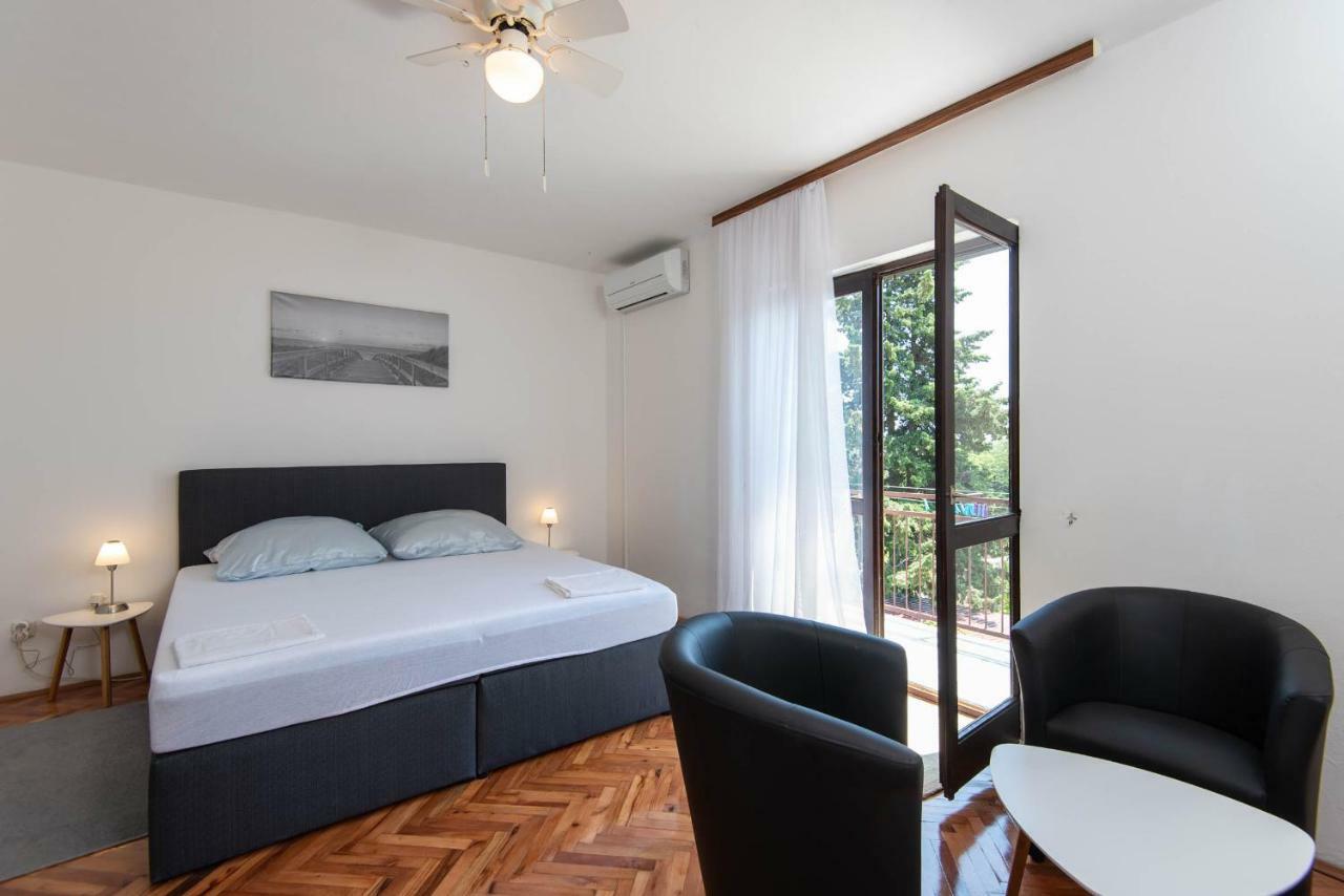 אורביץ Apartments Ljiljana מראה חיצוני תמונה